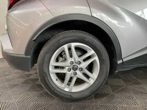 TOYOTA C-HR - voiture d'occasion - Photo 25