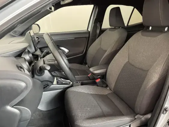TOYOTA YARIS CROSS I - voiture d'occasion - Photo 18