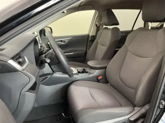 TOYOTA RAV4 V - voiture d'occasion - Photo 18