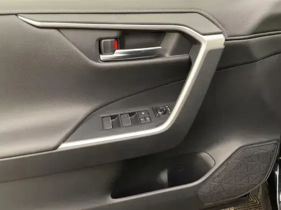 TOYOTA RAV4 V - voiture d'occasion - Photo 19