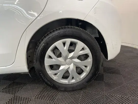 TOYOTA YARIS III - voiture d'occasion - Photo 24