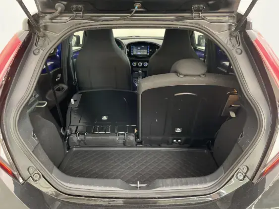 TOYOTA AYGO X - voiture d'occasion - Photo 16