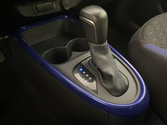TOYOTA AYGO X - voiture d'occasion - Photo 17