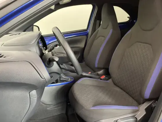 TOYOTA AYGO X - voiture d'occasion - Photo 18