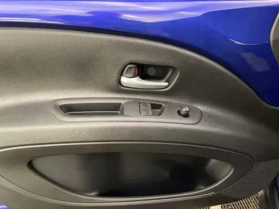 TOYOTA AYGO X - voiture d'occasion - Photo 19