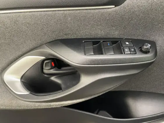 TOYOTA YARIS IV - voiture d'occasion - Photo 17