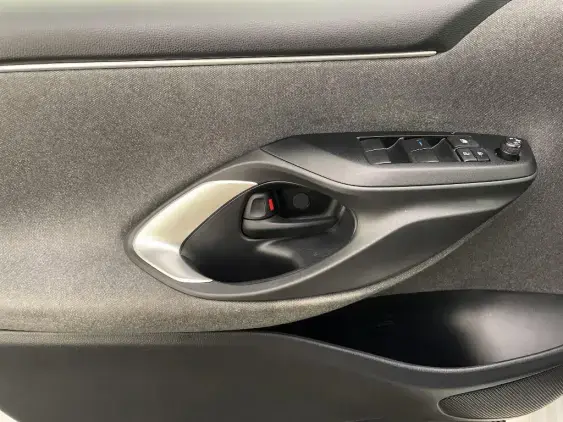 TOYOTA YARIS IV - voiture d'occasion - Photo 19