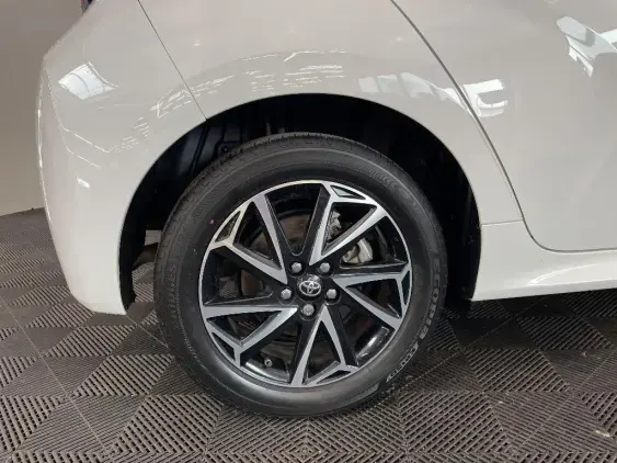 TOYOTA YARIS IV - voiture d'occasion - Photo 25