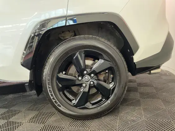 TOYOTA RAV4 V - voiture d'occasion - Photo 24