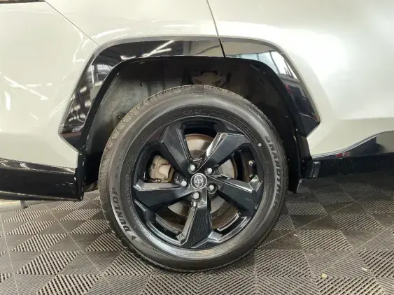 TOYOTA RAV4 V - voiture d'occasion - Photo 25