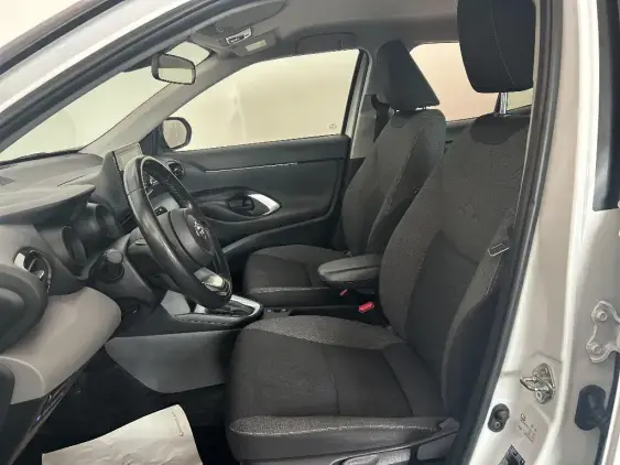 TOYOTA YARIS CROSS I - voiture d'occasion - Photo 18