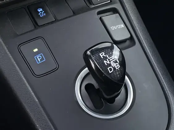 TOYOTA AURIS II - voiture d'occasion - Photo 17
