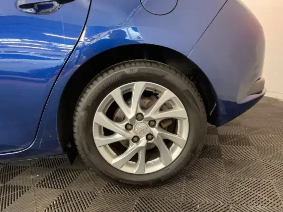 TOYOTA AURIS II - voiture d'occasion - Photo 24