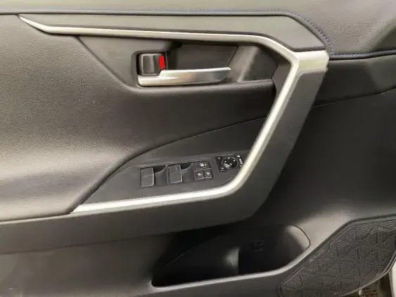 TOYOTA RAV4 V - voiture d'occasion - Photo 19
