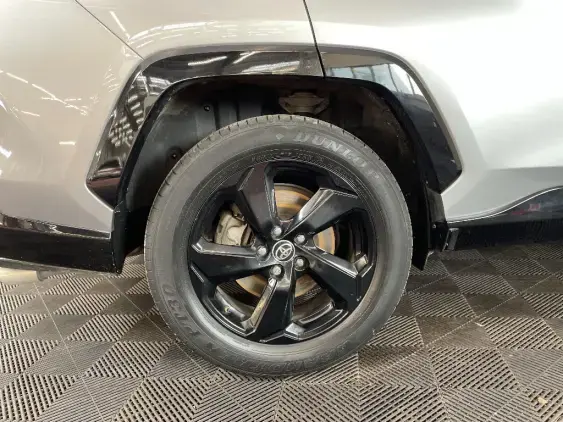 TOYOTA RAV4 V - voiture d'occasion - Photo 25