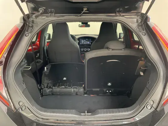 TOYOTA AYGO X - voiture d'occasion - Photo 16