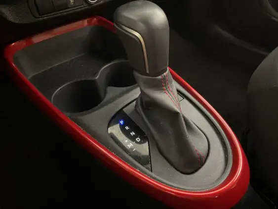 TOYOTA AYGO X - voiture d'occasion - Photo 17
