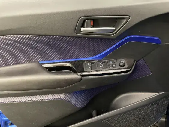 TOYOTA C-HR - voiture d'occasion - Photo 19