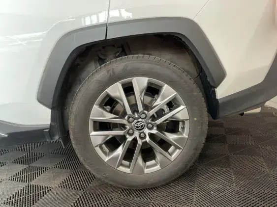 TOYOTA RAV4 V - voiture d'occasion - Photo 24
