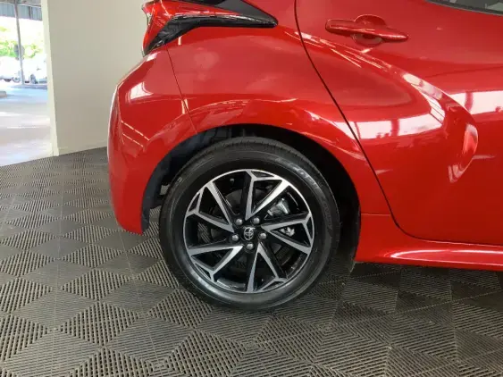 TOYOTA YARIS IV - voiture d'occasion - Photo 25