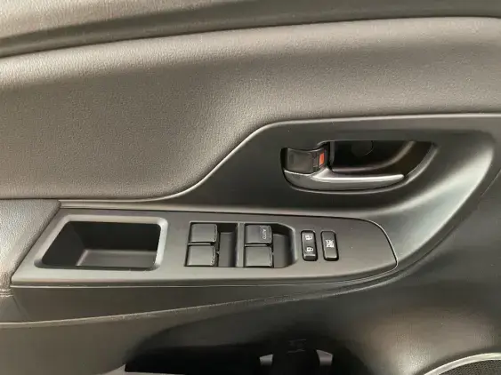 TOYOTA YARIS III - voiture d'occasion - Photo 17