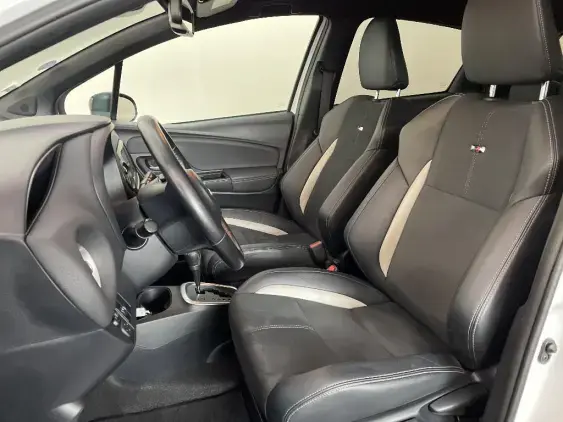 TOYOTA YARIS III - voiture d'occasion - Photo 18