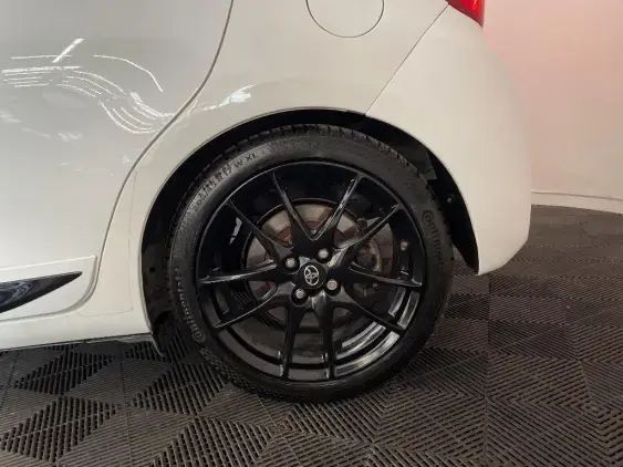 TOYOTA YARIS III - voiture d'occasion - Photo 24