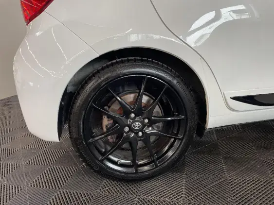 TOYOTA YARIS III - voiture d'occasion - Photo 25