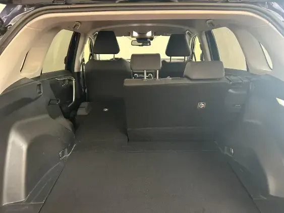 TOYOTA RAV4 V - voiture d'occasion - Photo 16