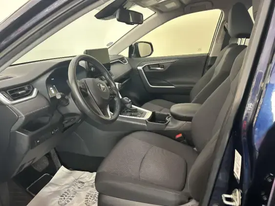 TOYOTA RAV4 V - voiture d'occasion - Photo 18