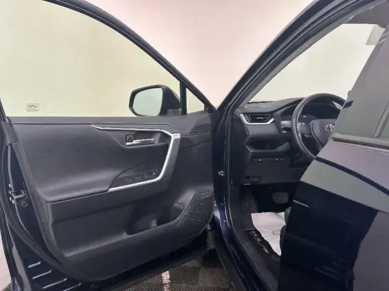 TOYOTA RAV4 V - voiture d'occasion - Photo 19