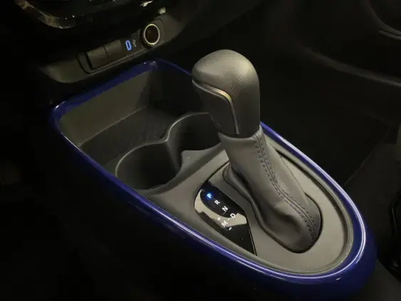 TOYOTA AYGO X - voiture d'occasion - Photo 17