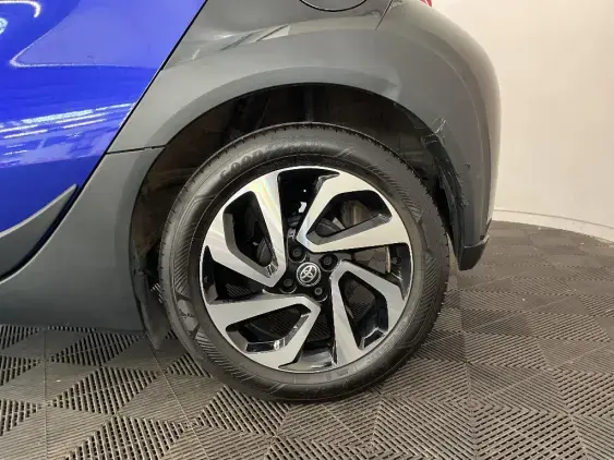 TOYOTA AYGO X - voiture d'occasion - Photo 24
