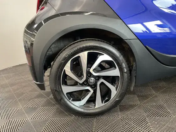 TOYOTA AYGO X - voiture d'occasion - Photo 25