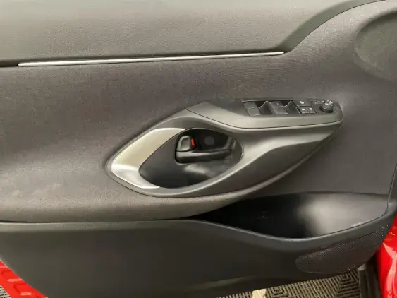 TOYOTA YARIS CROSS I - voiture d'occasion - Photo 19