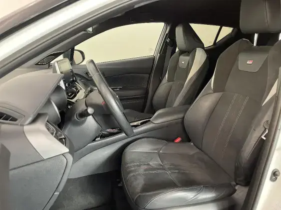 TOYOTA C-HR - voiture d'occasion - Photo 18