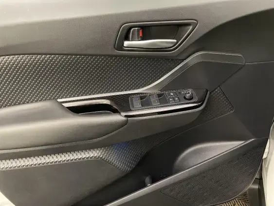 TOYOTA C-HR - voiture d'occasion - Photo 19