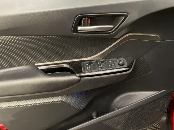 TOYOTA C-HR - voiture d'occasion - Photo 19