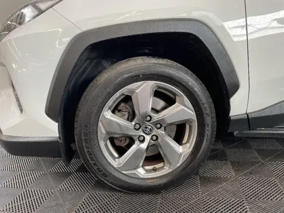 TOYOTA RAV4 V - voiture d'occasion - Photo 23