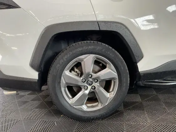 TOYOTA RAV4 V - voiture d'occasion - Photo 25