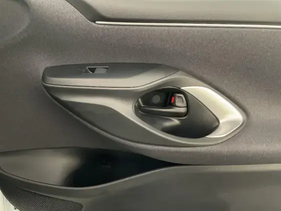 TOYOTA YARIS IV - voiture d'occasion - Photo 20