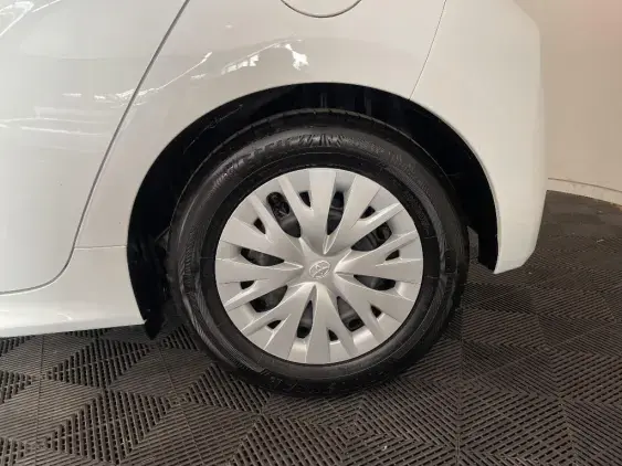 TOYOTA YARIS IV - voiture d'occasion - Photo 24
