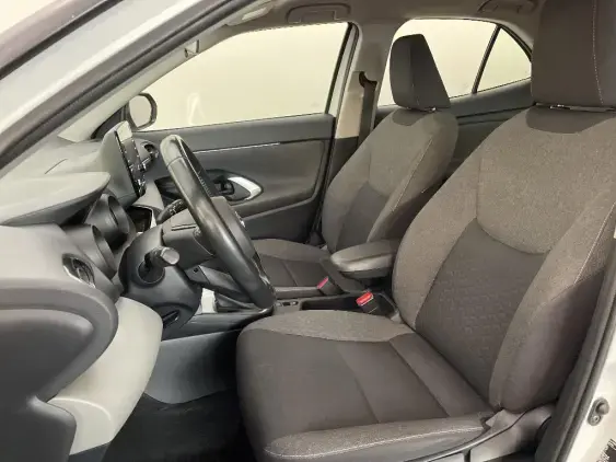 TOYOTA YARIS CROSS I - voiture d'occasion - Photo 18