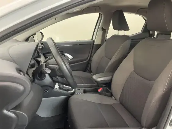 TOYOTA YARIS CROSS I - voiture d'occasion - Photo 18