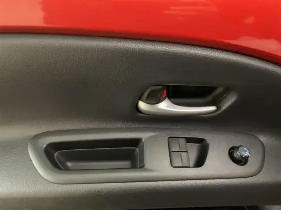 TOYOTA AYGO X - voiture d'occasion - Photo 17