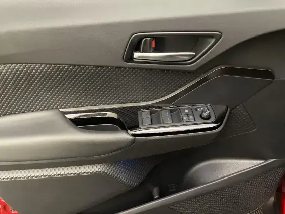 TOYOTA C-HR - voiture d'occasion - Photo 19