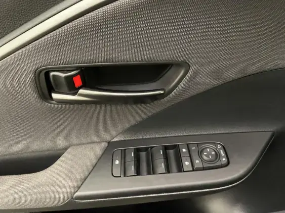 TOYOTA C-HR - voiture d'occasion - Photo 17