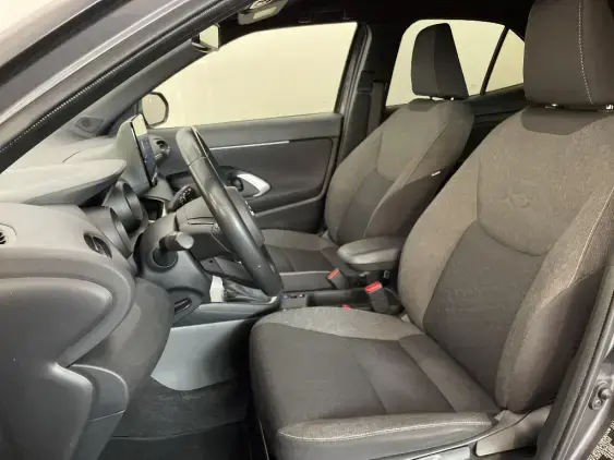 TOYOTA YARIS CROSS I - voiture d'occasion - Photo 18