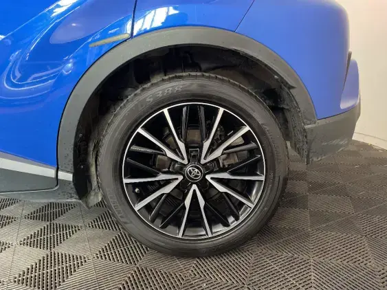 TOYOTA C-HR - voiture d'occasion - Photo 24