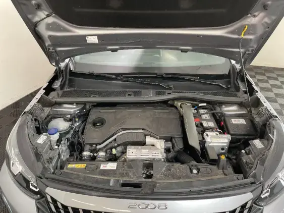 PEUGEOT 2008 II - voiture d'occasion - Photo 21